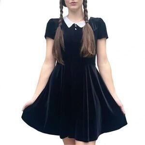 Hot Topic Wednesday Adams Dress Medium Black Velvet Collar Mini Stretch Goth